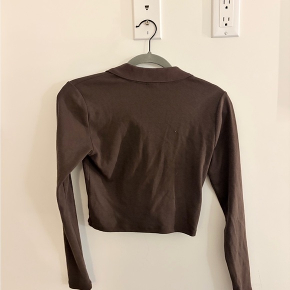 Aritzia Brown Long Sleeve Cropped Polo Top - Picture 2 of 3
